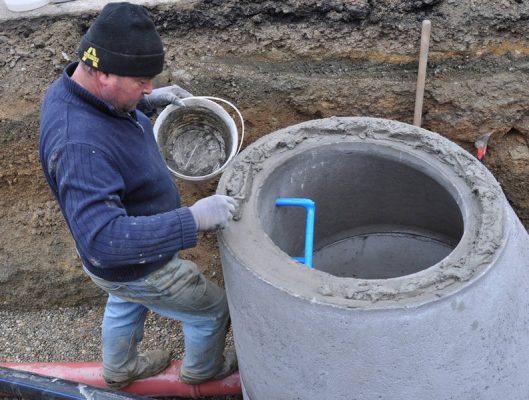 Fugenmörtel aufbringen